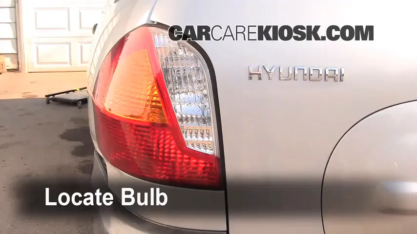 2001 Hyundai Santa Fe GL 2.4L 4 Cyl. Lights